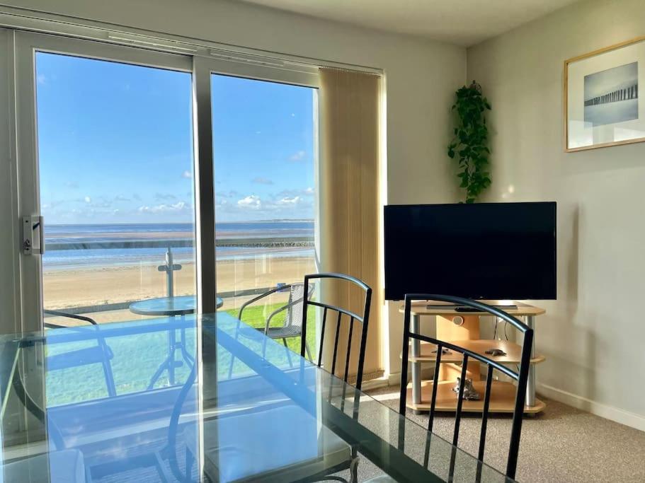 Beachfront Bliss With Spectacular Views ラネリー エクステリア 写真